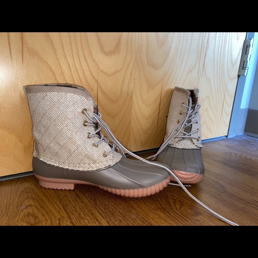 Size 7 Duck Boots